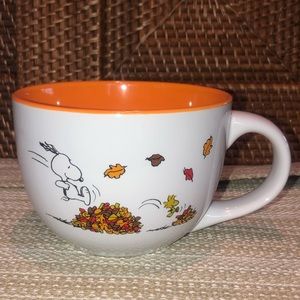 Peanuts Snoopy Fall Leaves Soup Mug Coffee Cup NEW